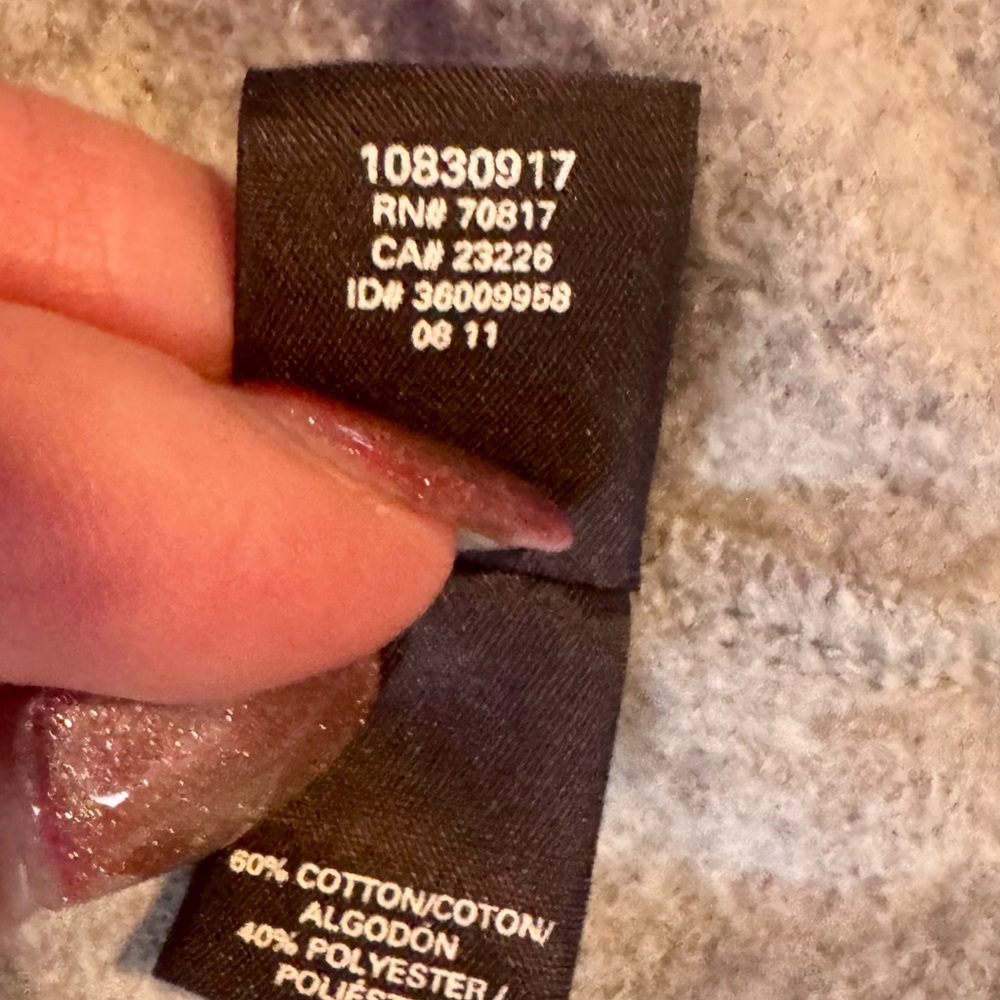 Victoria Secrets Supermodel Essentials hoodie - Picture 6 of 6